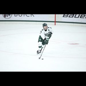 Meet your Posher, Dennis